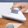 Self-cleaning Comb